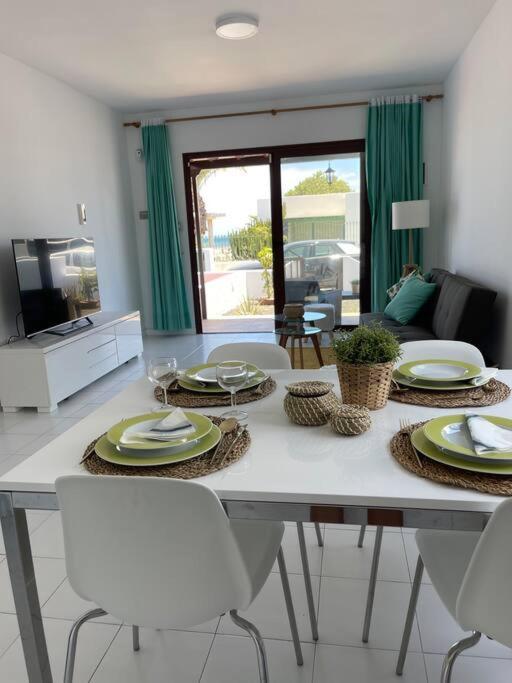Casa Mesana Nuevo Apartamento En La Playa Con Aire Acondicionado Playa Honda  Bagian luar foto